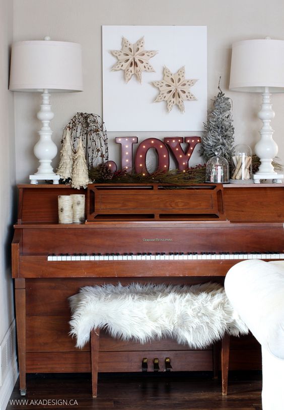 A Cozy Christmas in the Suburbs | Canadian Bloggers Christmas Home Tour