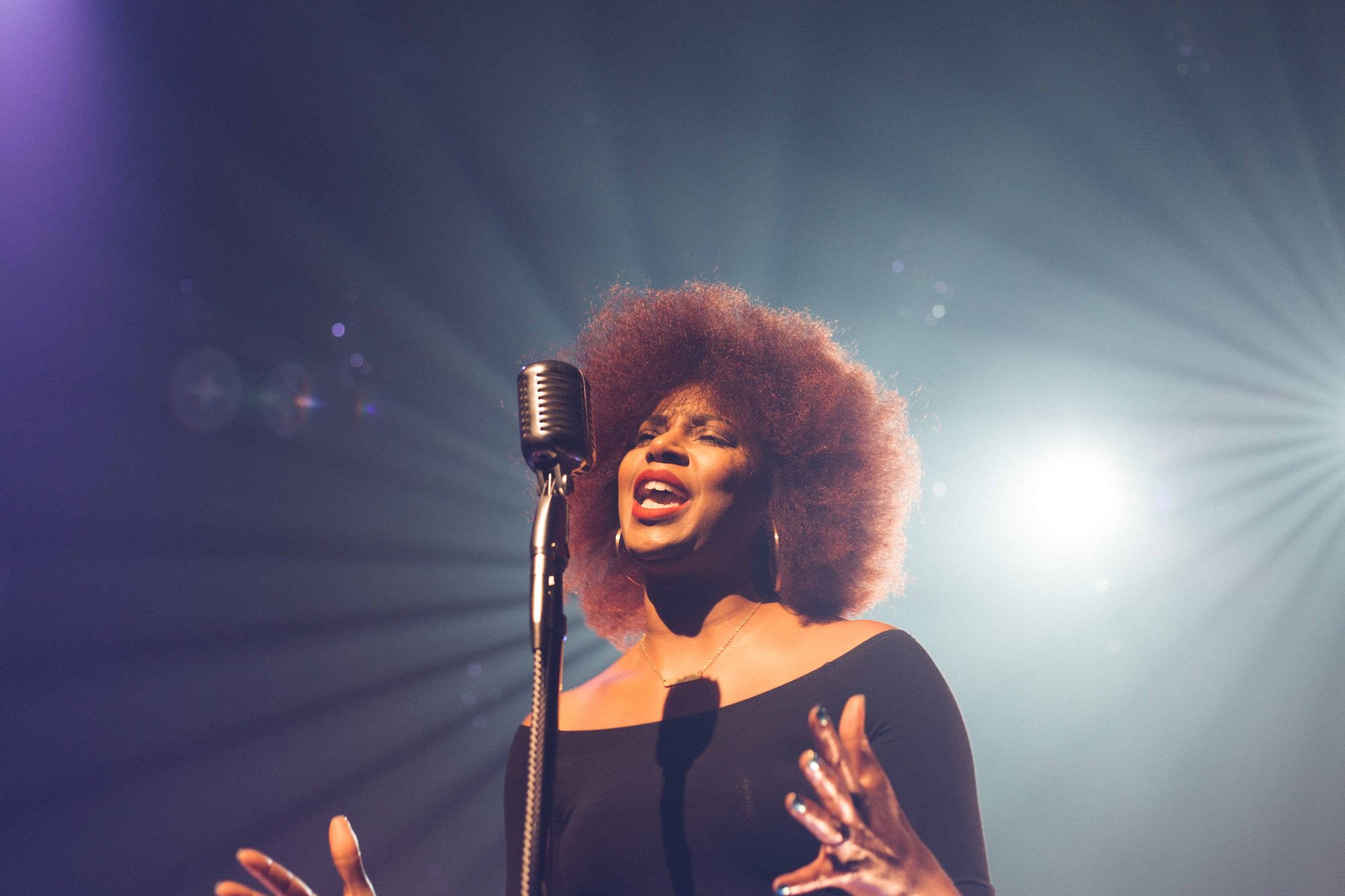 5-traits-singers