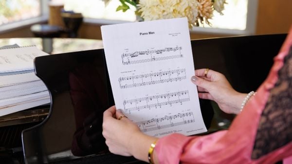 piano man - benefits of reading sheet music